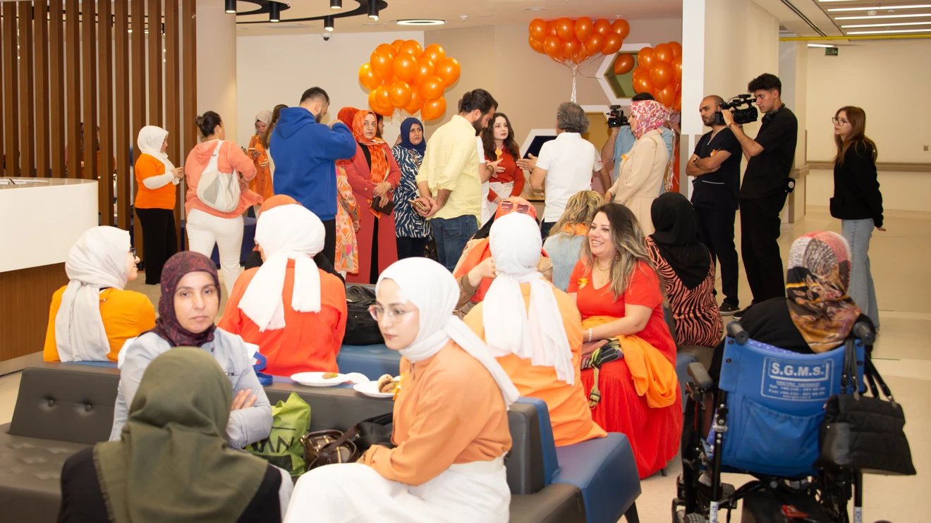 Türkiye’nin ilk MS Yaşam Merkezinde turuncu balonlar gökyüzüyle buluştu